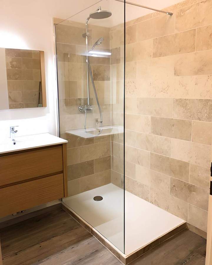 Agencement salle de bain Fayence